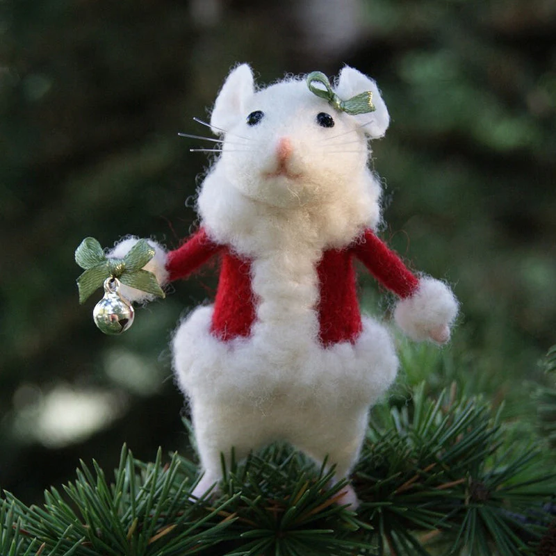 Handcrafted Felt Pumpkin Mouse Ornament - Unique Seasonal Decor for Halloween & Christmas Celebrations - Image 12